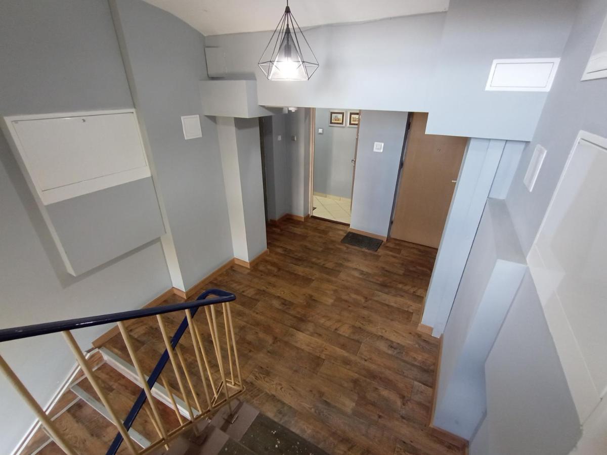 ורוצלב Apartament Venge -Cale Mieszkanie 46M2 Na Wylacznosc - Z Jedna Sypialnia I Jednym Sypialno-Salonem -3 Pietro Bez Windy- Rezerwacja Bez Karty Kredytowej-Klimatyzacja-Netflix-2 Lozeczka Dzieciece- Bezplatny Parking Publiczny מראה חיצוני תמונה