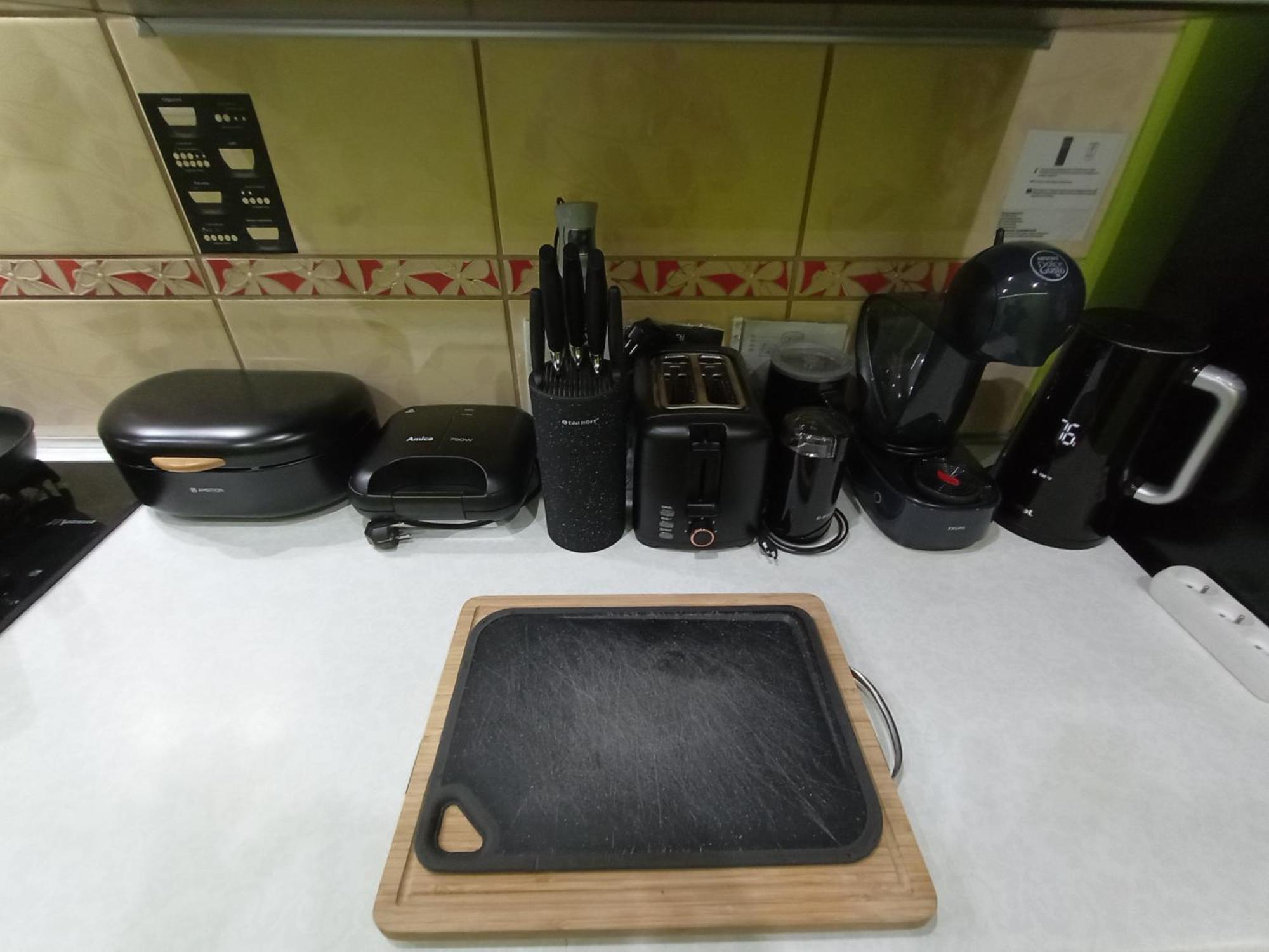 ורוצלב Apartament Venge -Cale Mieszkanie 46M2 Na Wylacznosc - Z Jedna Sypialnia I Jednym Sypialno-Salonem -3 Pietro Bez Windy- Rezerwacja Bez Karty Kredytowej-Klimatyzacja-Netflix-2 Lozeczka Dzieciece- Bezplatny Parking Publiczny מראה חיצוני תמונה