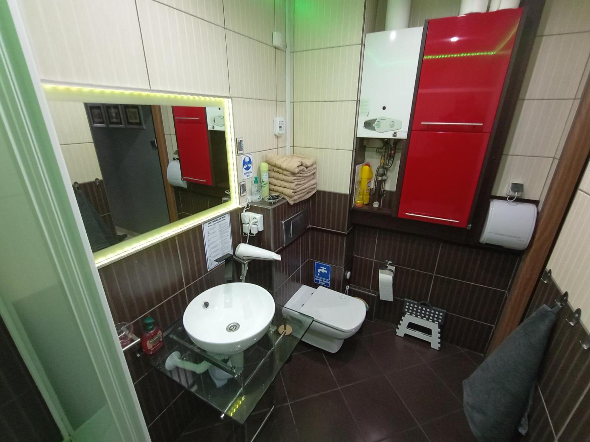 ורוצלב Apartament Venge -Cale Mieszkanie 46M2 Na Wylacznosc - Z Jedna Sypialnia I Jednym Sypialno-Salonem -3 Pietro Bez Windy- Rezerwacja Bez Karty Kredytowej-Klimatyzacja-Netflix-2 Lozeczka Dzieciece- Bezplatny Parking Publiczny מראה חיצוני תמונה