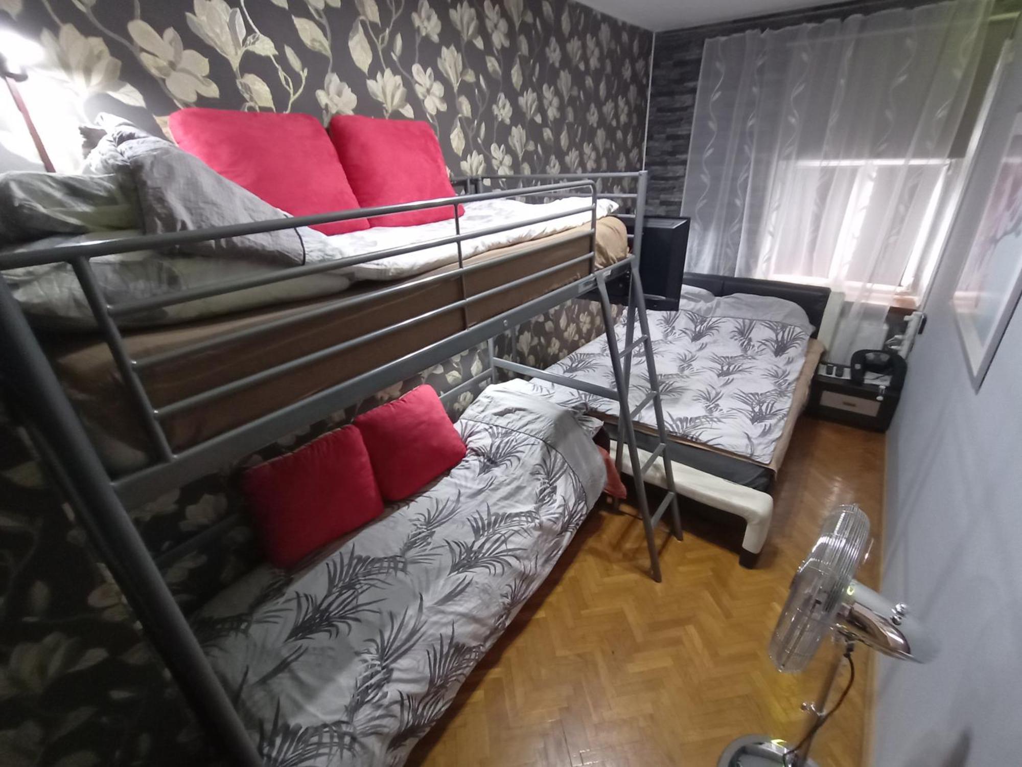 ורוצלב Apartament Venge -Cale Mieszkanie 46M2 Na Wylacznosc - Z Jedna Sypialnia I Jednym Sypialno-Salonem -3 Pietro Bez Windy- Rezerwacja Bez Karty Kredytowej-Klimatyzacja-Netflix-2 Lozeczka Dzieciece- Bezplatny Parking Publiczny מראה חיצוני תמונה